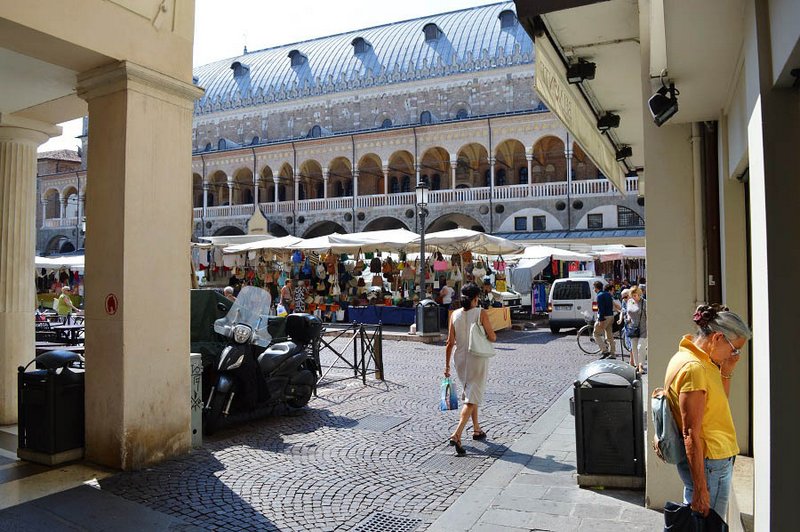 market-in-padova italy attractions