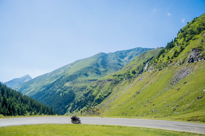 mountains-travel trend 2016