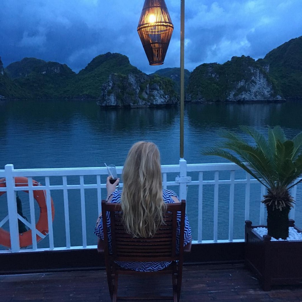 overnight cruise Halong bay, vietnam