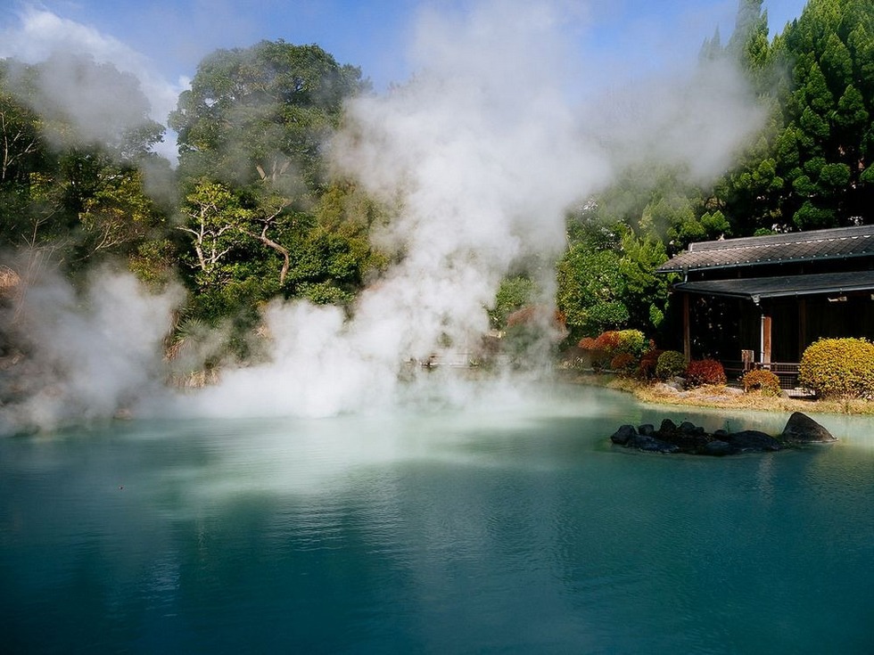 shiraike-jigoku-12-beppu hot sping city japan
