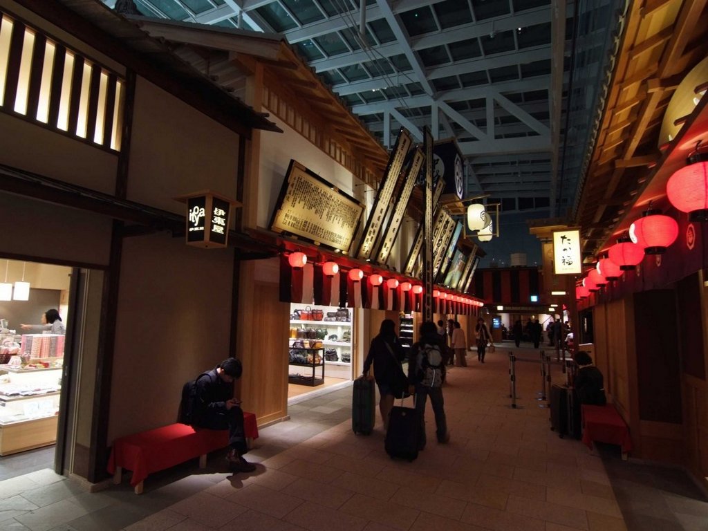 3-tokyo-haneda-international-airport-hnd-best airports in asia in 2016 by skytrax ratings