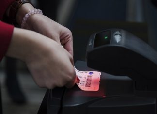 boarding pass why you should not throw away travel tips