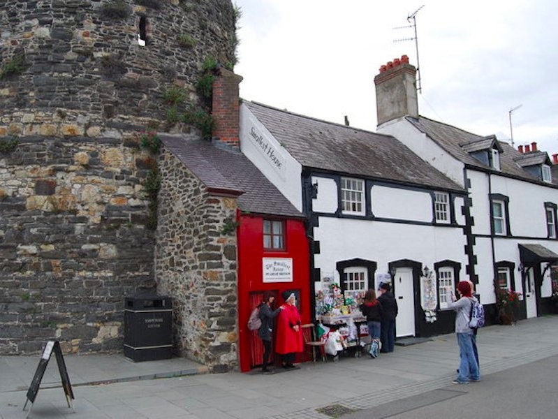 60-square-foot-home smallest-house-in-the-uk, Conwy, Wales, tiny homes