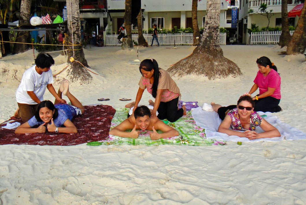 Boracay_Island_Beach_Massage things to do
