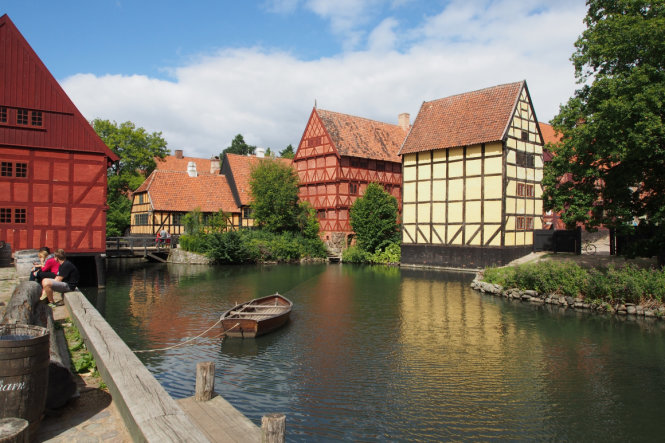 Recreate the ancient in Den Gamle By