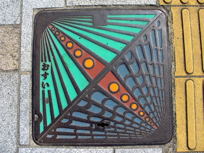 Japanese-manhole-cover-art by S.Morita photographer (15)