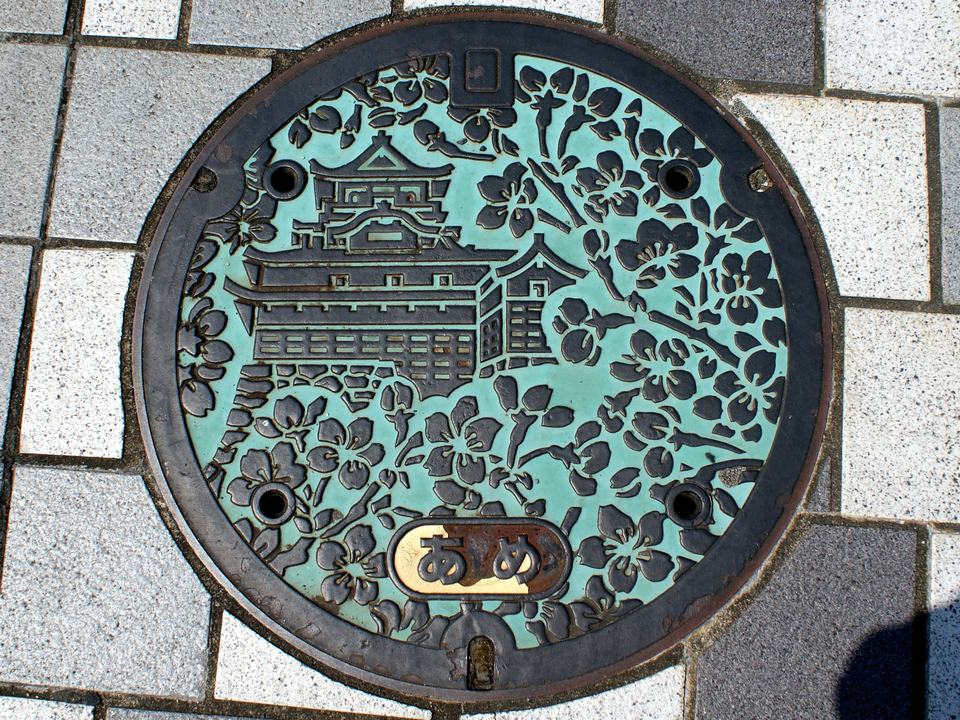 Japanese-manhole-cover-art by S.Morita photographer (2)
