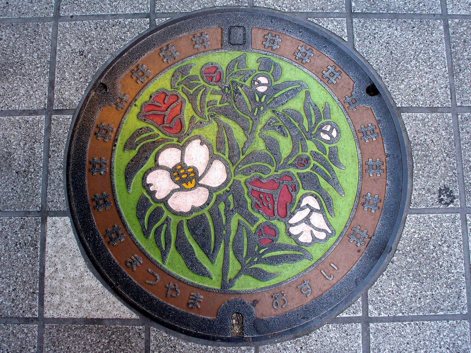 Japanese-manhole-cover-art by S.Morita photographer