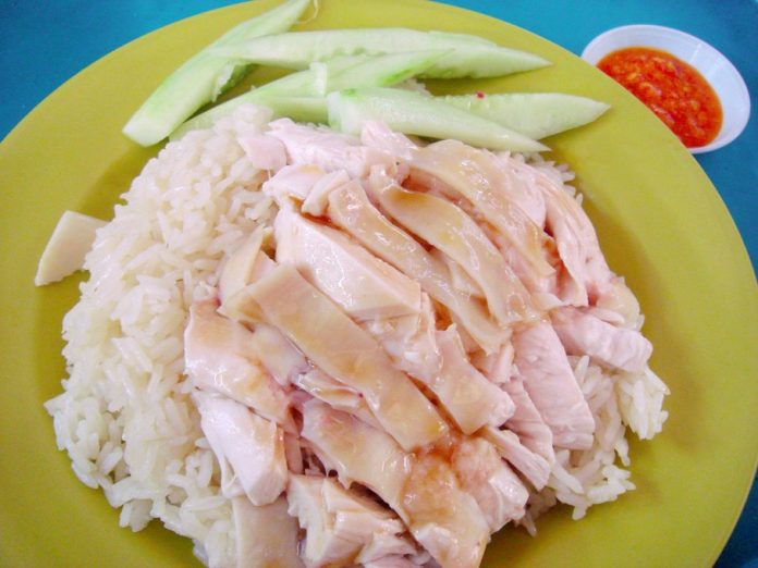 Chicken rice things to eat in Singapore