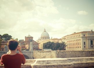 avoid generic photos, photo tips