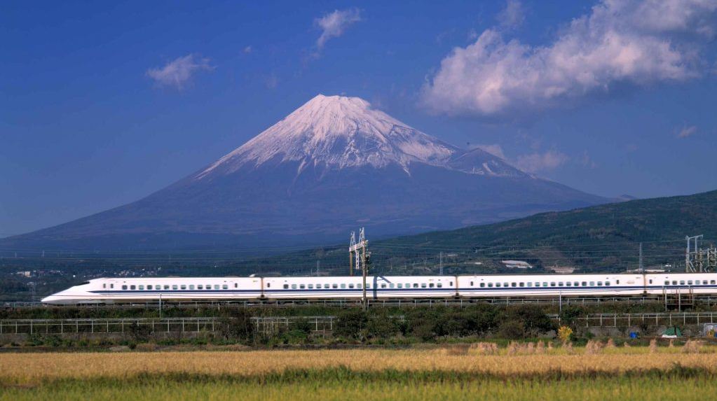 fuji bullet train best places spots to take photos of mount fuji