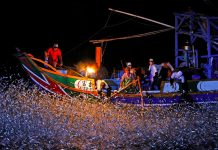 sulfuric fire fishing in Jinshan taiwan (21)