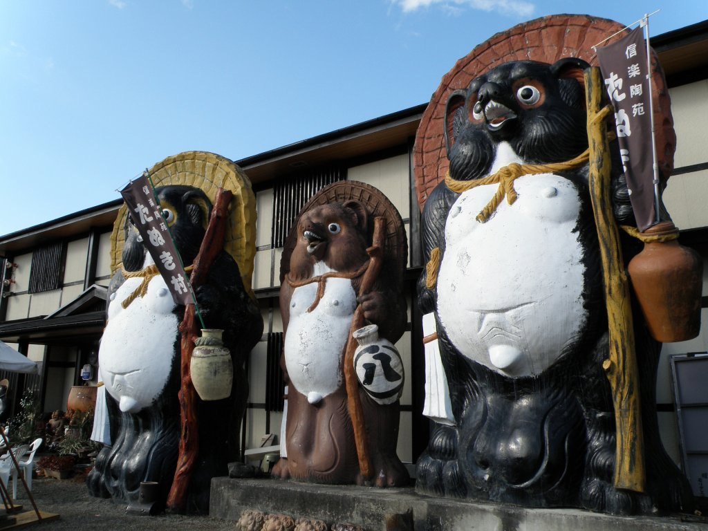 ratel-statue-baked-symbol of lucky-japan