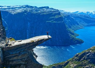 -trolltunga-cliff-hordaland-county-norway