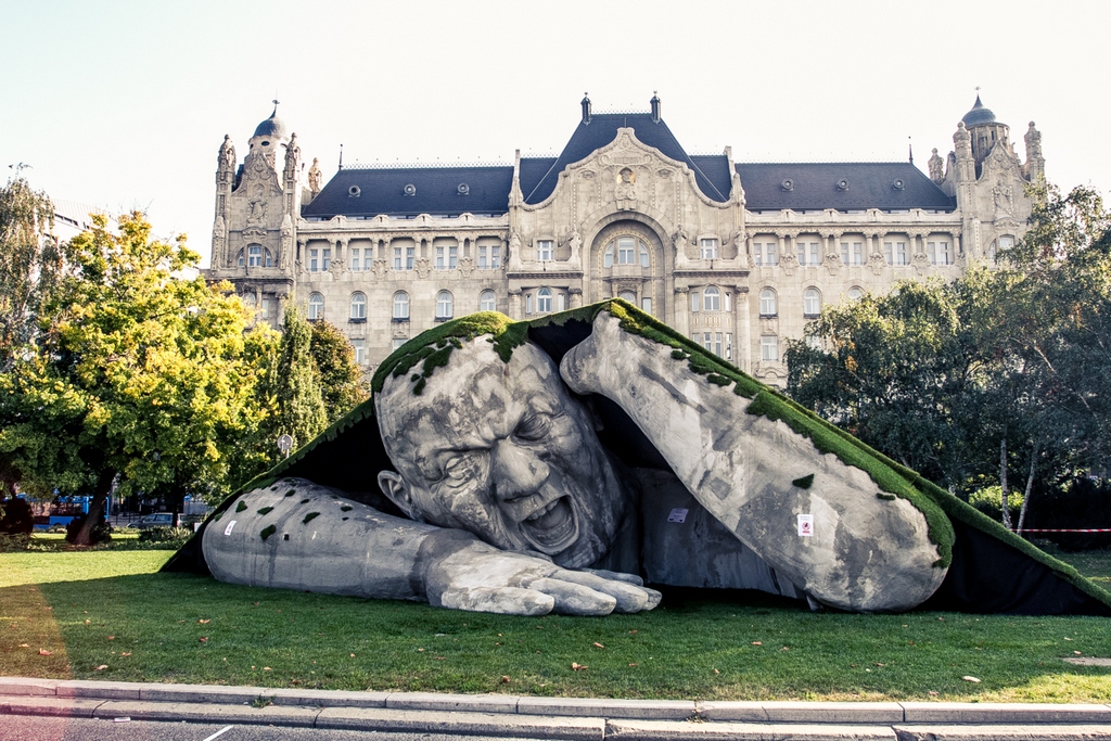 The giant statue-Budapest, Hungary-most creative sculpture around the world