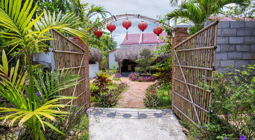red flower cottage homestay hoi an travel where to stay on budget (3)