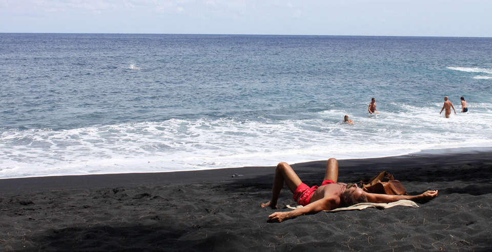 Kehena Beach Hawaii 34