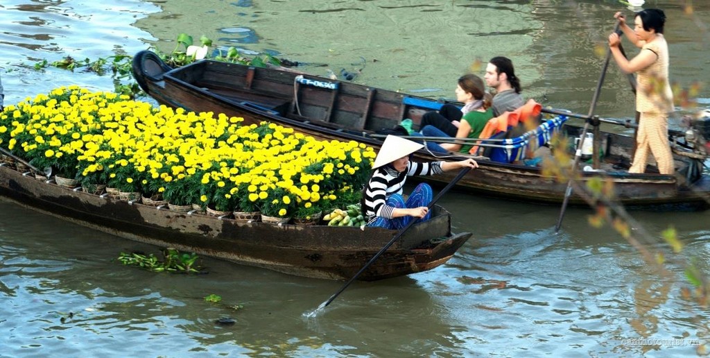 cai rang floating market can tho province mekong delta attractions
