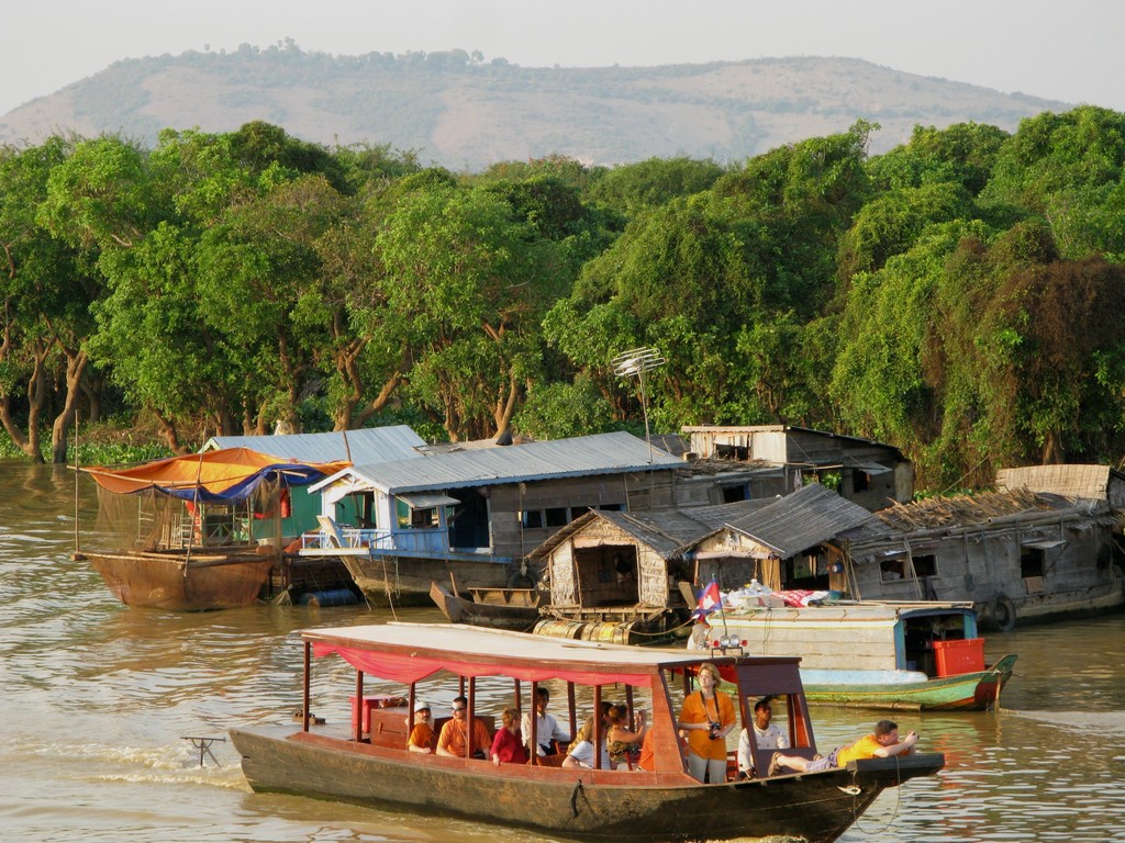 tonle sap lake siem reap cambodia Image by: best places to visit in siem reap blog.