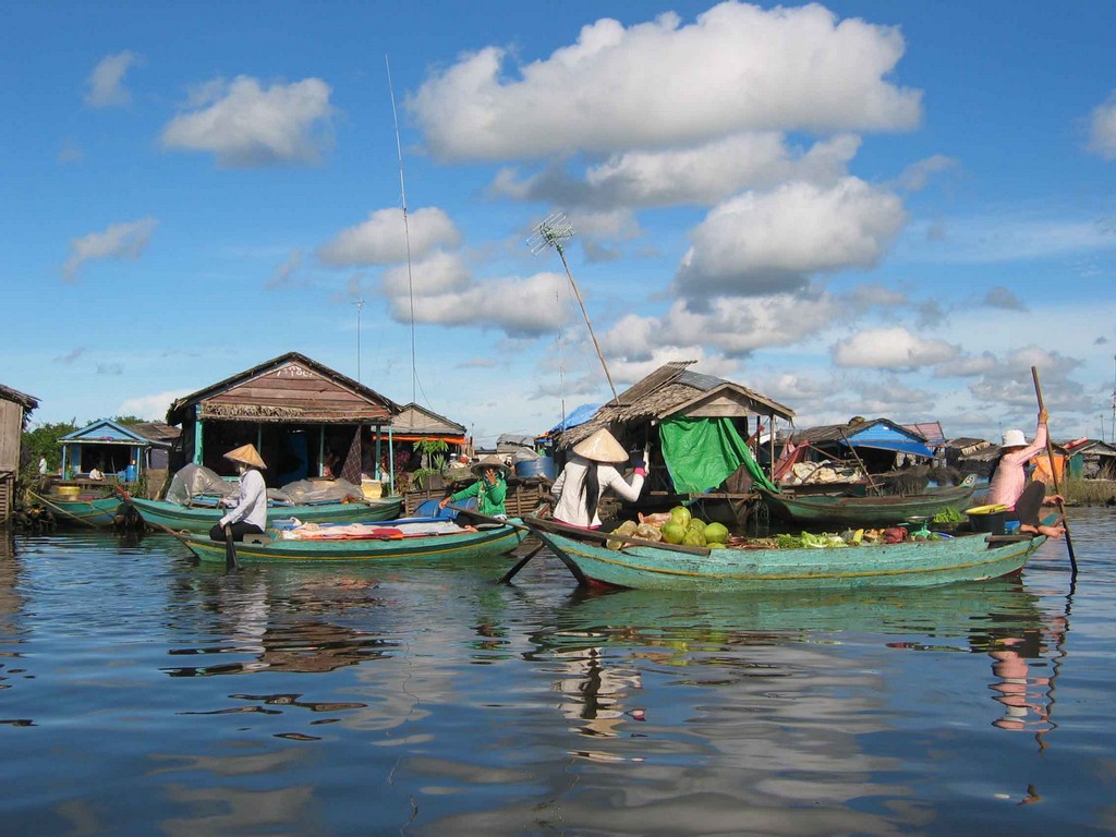 tonle sap lake siem reap cambodia