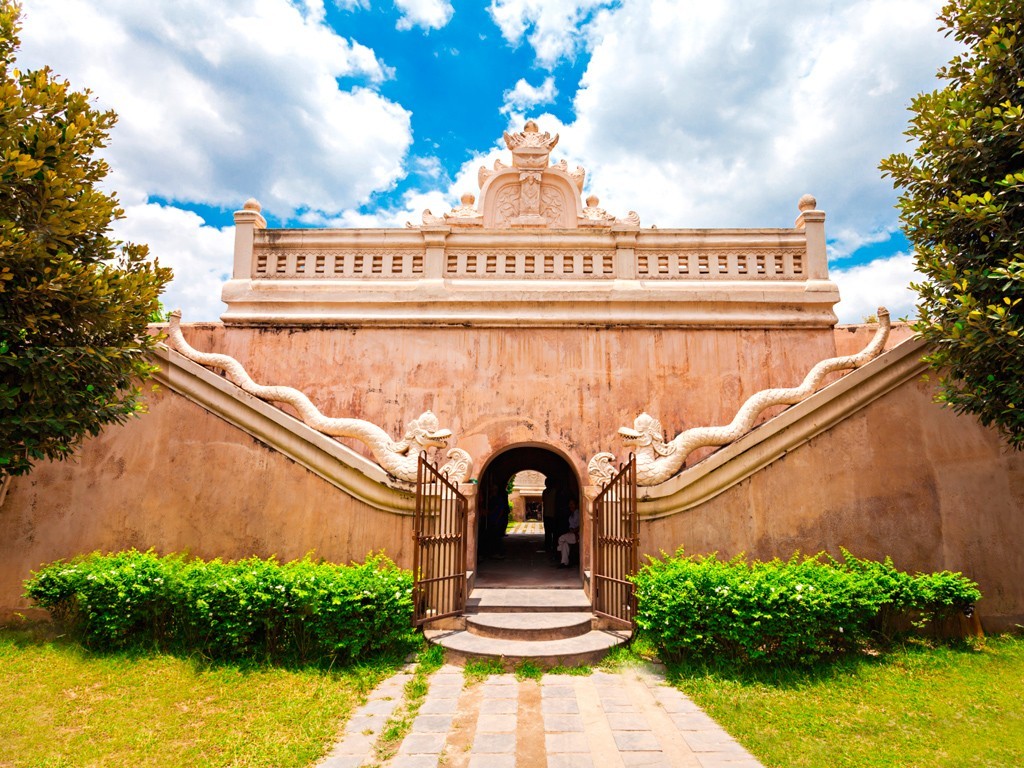 taman sari water castle