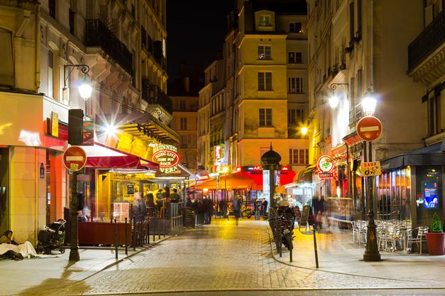 le-marais-paris-sunset