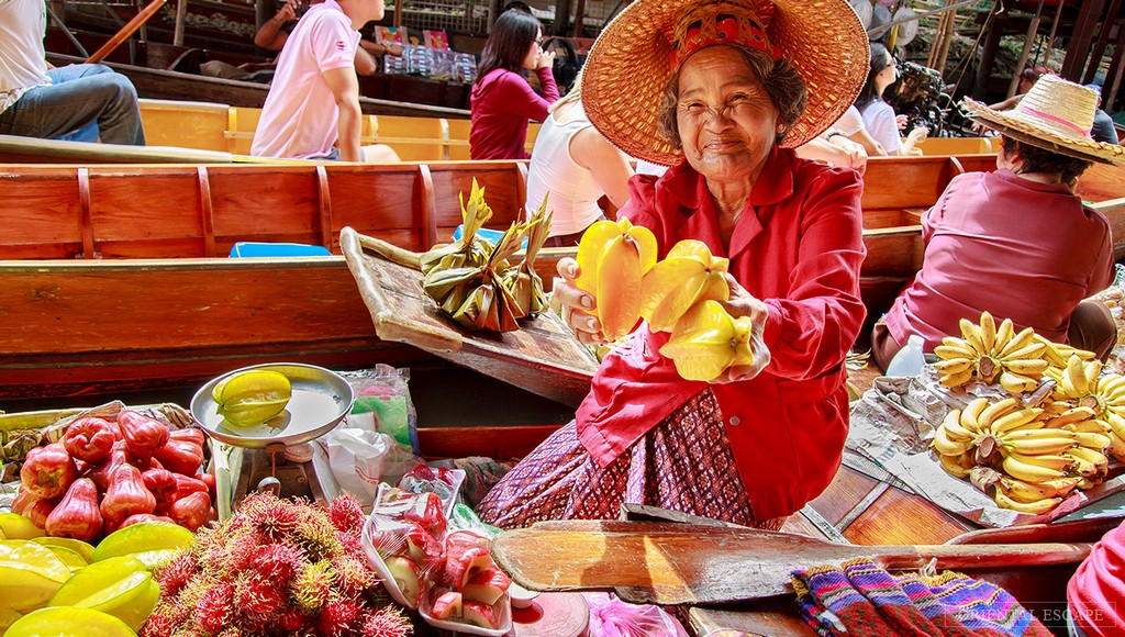 damnoen saduak floating market
