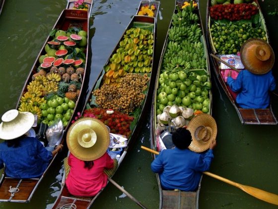 Damnoen Saduak floating market
