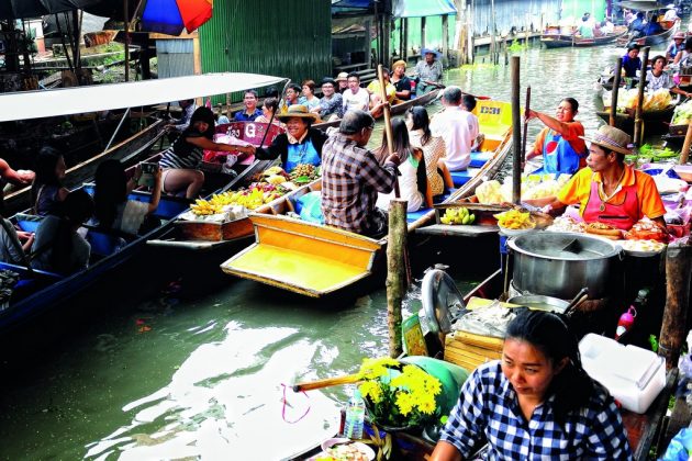 Damnoen Saduak floating market