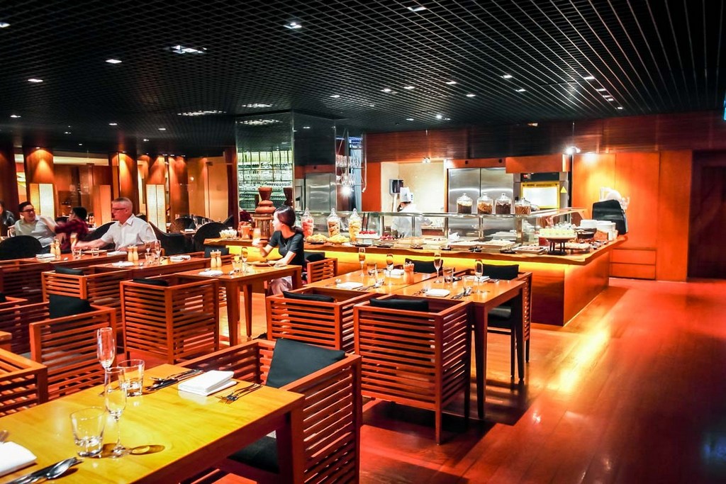 one of the best buffet restaurants in Singapore mezza9-singapore-buffets-best-buffet-restaurants-in-singapore