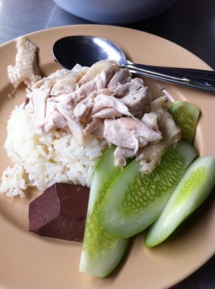 Kaiton Pratunam chicken rice stall
