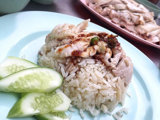 Kaiton Pratunam chicken rice stall