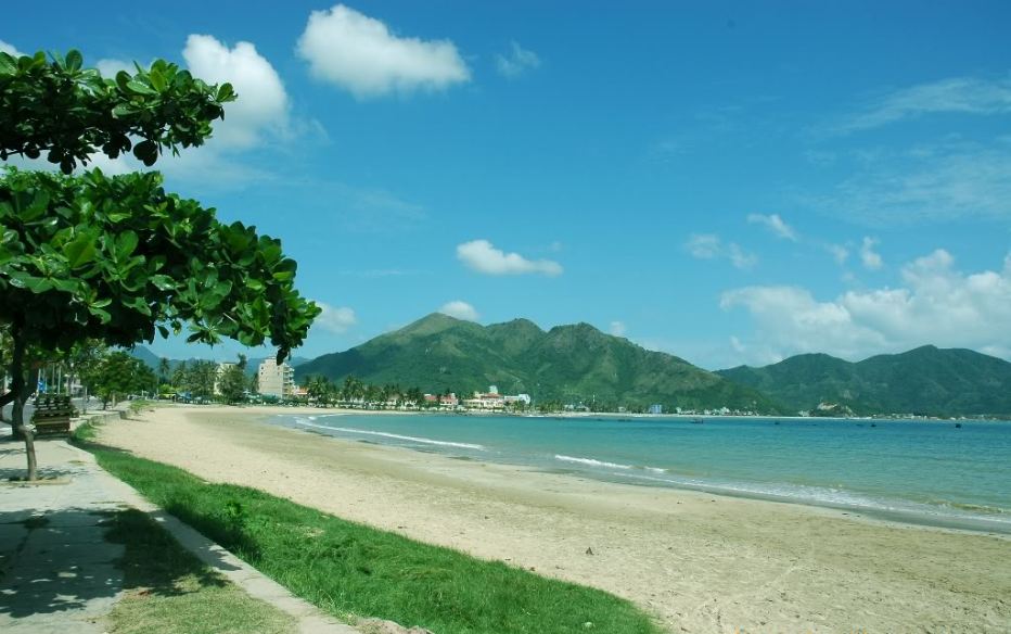 Bai duong-beach-Nha-Trang-Beach-beautiful-beaches-and-island-nha-trang