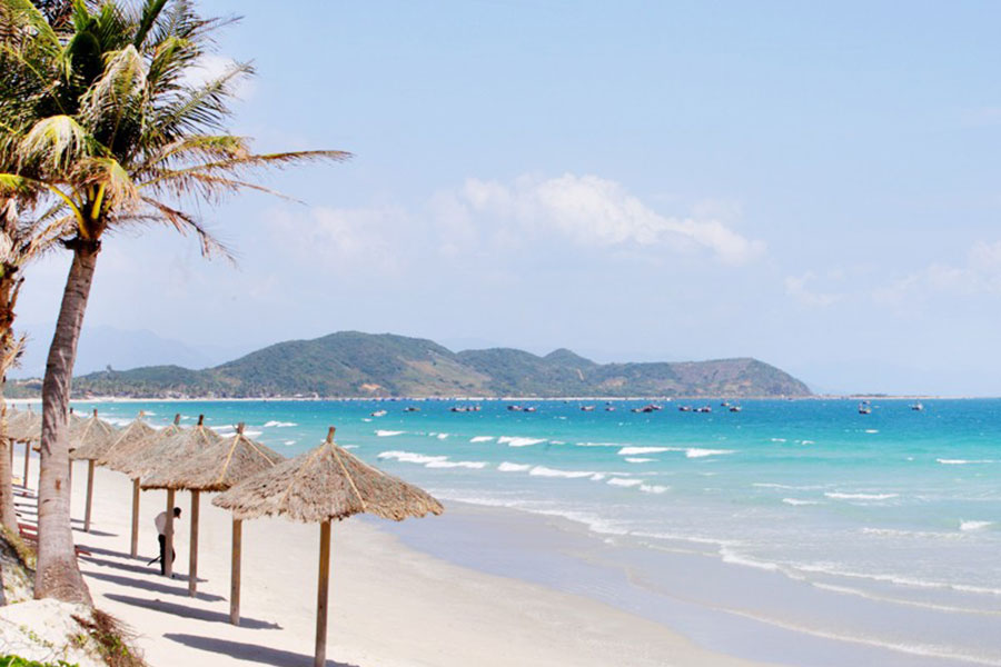 Doc let-beach-Nha-Trang-Beach-beautiful-beaches-and-island-nha-trang