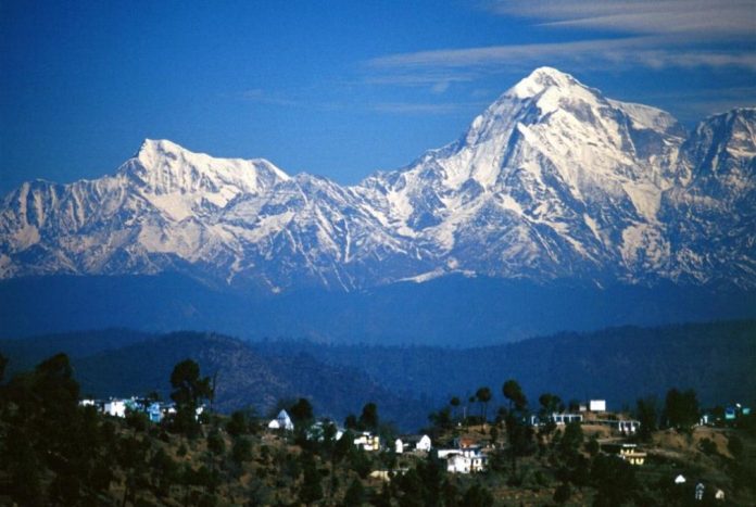 kasar devi village uttarakhand and himalaya kasar devi village uttarakhand and himalaya
