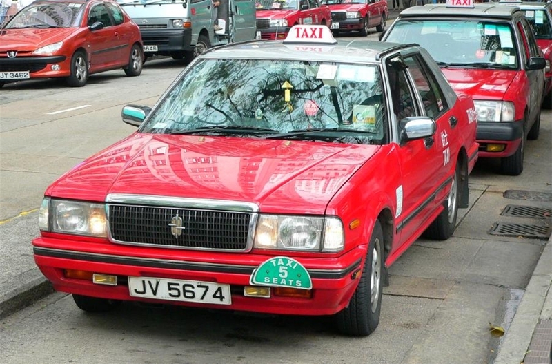 taxi -kong-explore the fullest hong kong only 3 days hong kong itinerary 3 days