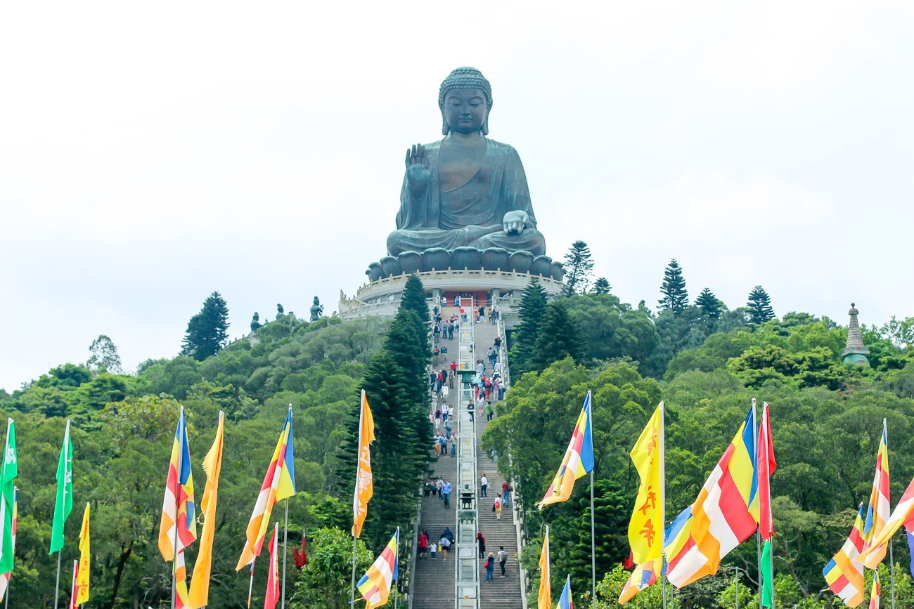 tian-tan-statue-hong-kong-explore the fullest hong kong only 3 days3
