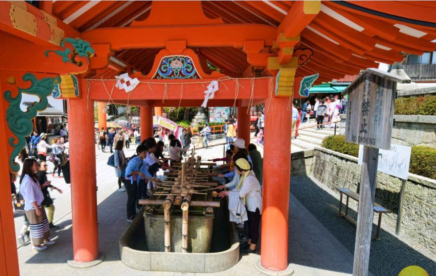 Fushimi Inari Shrine - One of most famous shrine in Japan (12)