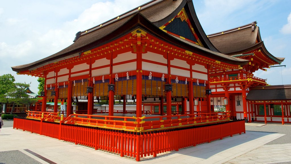 Fushimi Inari Shrine - One of most famous shrine in Japan (4)