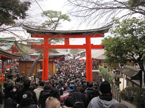 Fushimi Inari Shrine - One of most famous shrine in Japan (5)