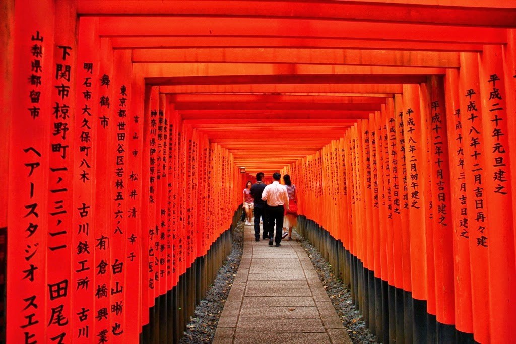 Fushimi Inari Shrine - One of most famous shrine in Japan (7)