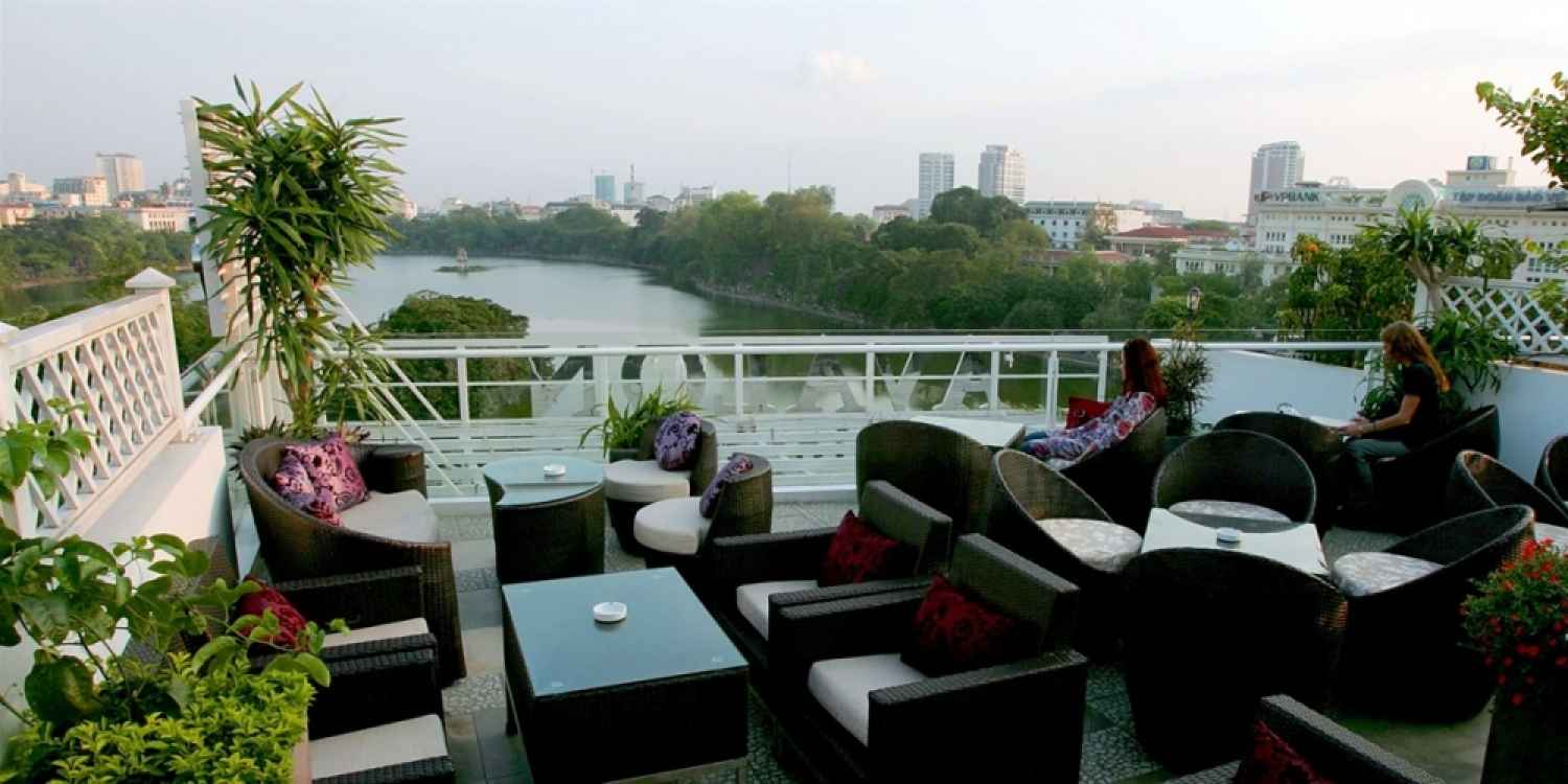 Avalon Cafe Lounge hanoi (1)
