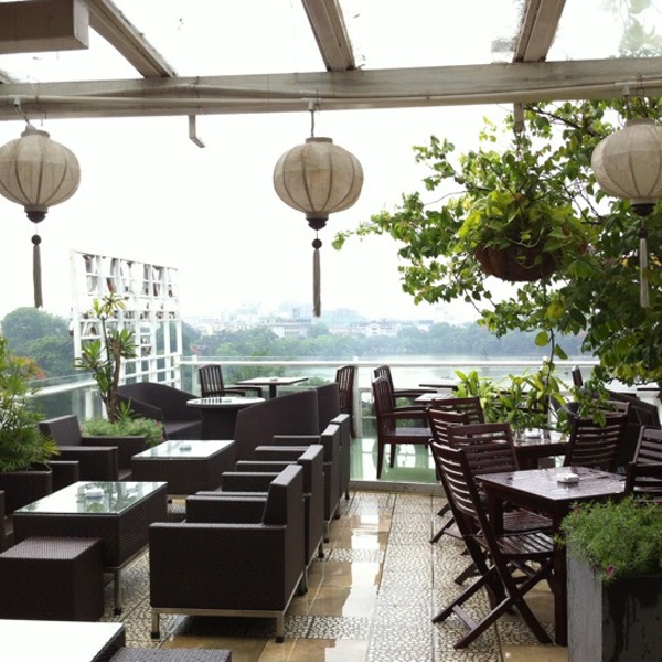 Avalon Cafe Lounge hanoi (1)