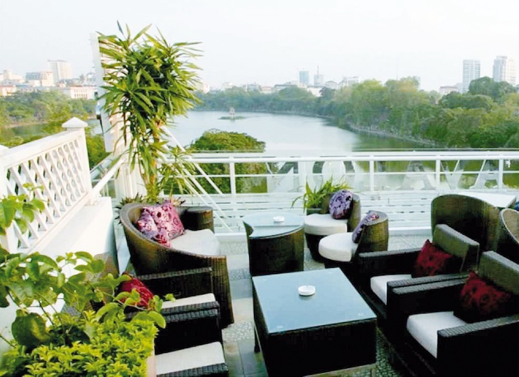 Avalon Cafe Lounge hanoi (1)
