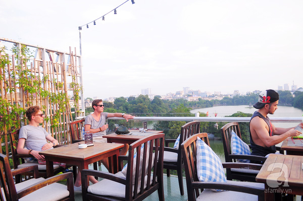 Avalon Cafe Lounge hanoi (1)