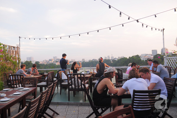 Avalon Cafe Lounge hanoi (1)