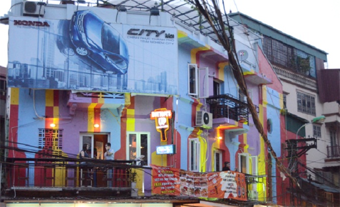 Bottom's Up - Bar Cafe & Shisha hanoi (1)