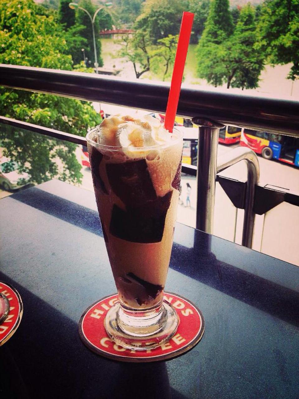highlands coffee hoan kiem hanoi (1)