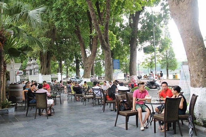 luc thuy restaurant hanoi cafe (1)
