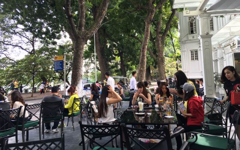 luc thuy restaurant hanoi cafe (1)
